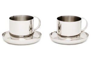 Kave Home Set dvou nerezových šálků s podšálky Nirela